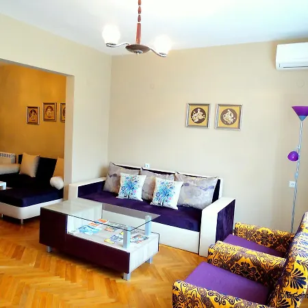 アパート Old Center *